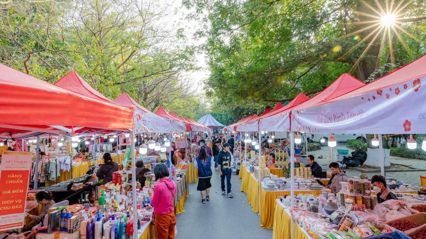 Những Vật Dụng Quảng Cáo Không Thể Thiếu Tại Hội Chợ