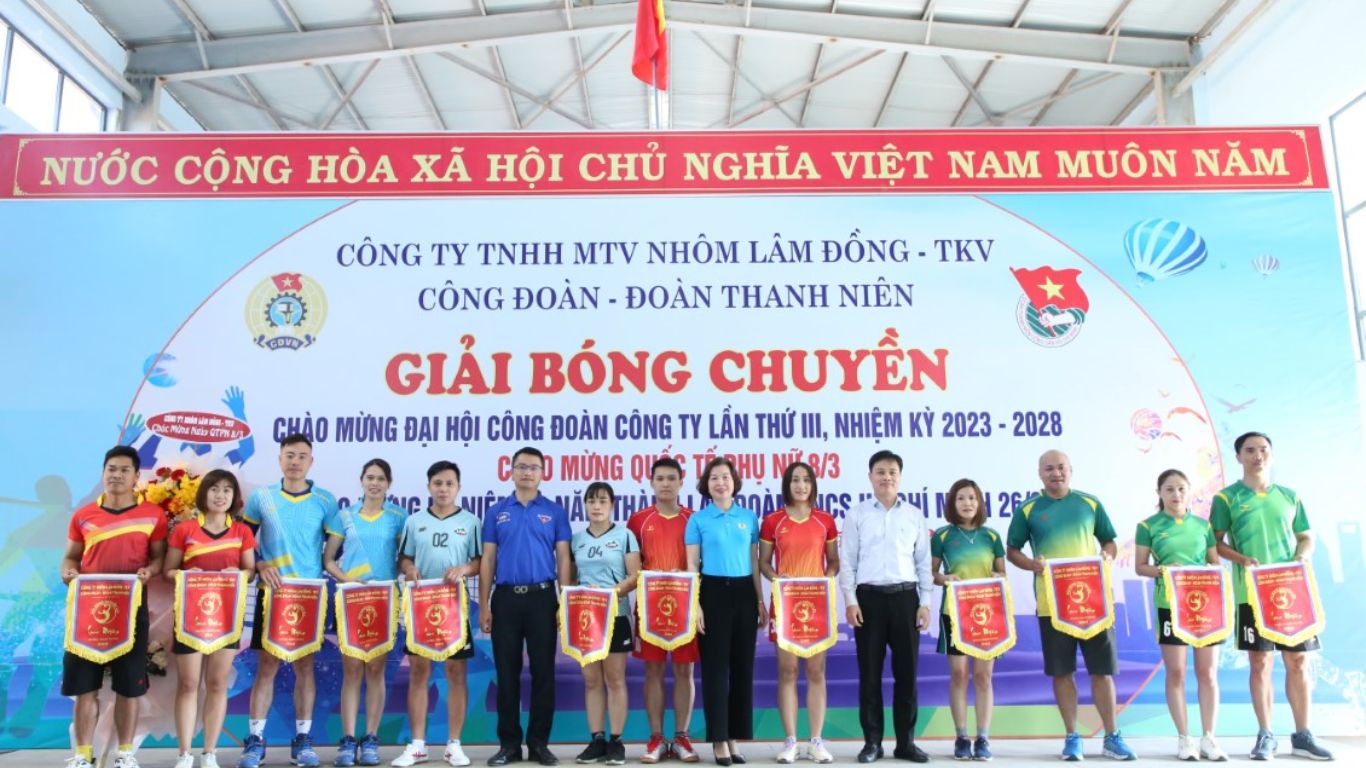 Cờ Lưu Niệm Được Sử Dụng Trong Những Dịp Nào Ngoài Sự Kiện