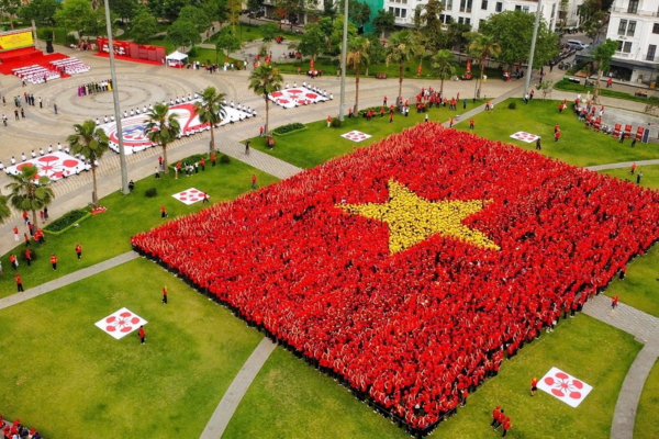 May Cờ Tổ Quốc 