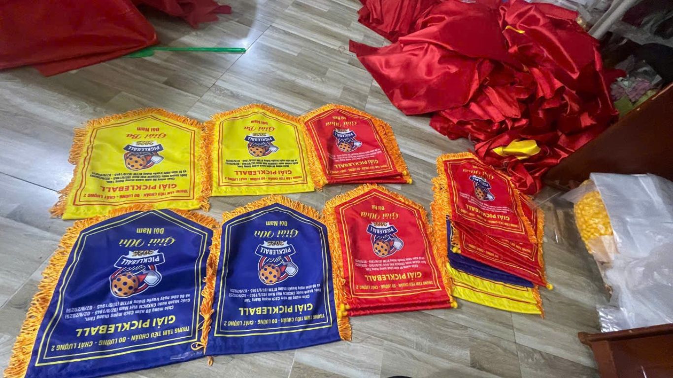 Những Điều Cần Chuẩn Bị Trước Khi Đặt Cờ Lưu Niệm