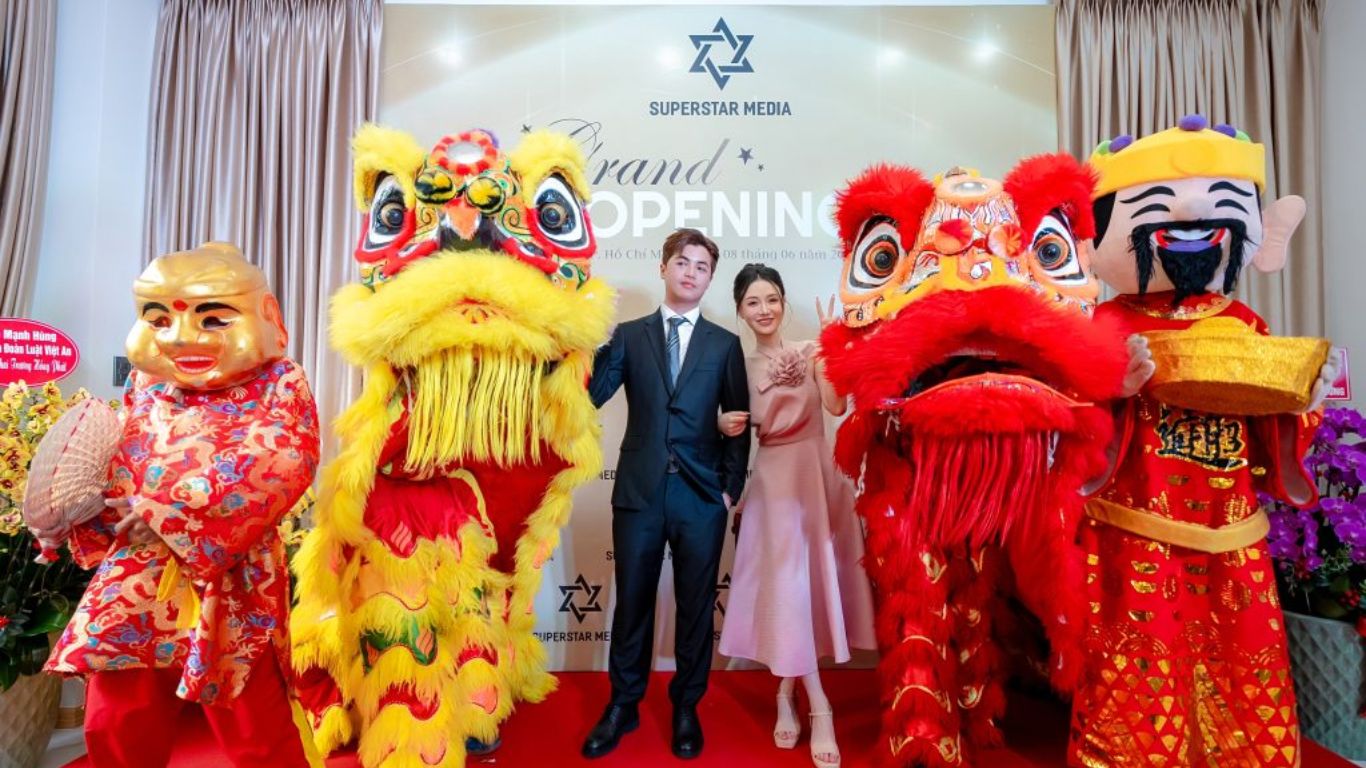 Cách Trang Trí Lễ Khai Trương Nổi Bật Thu Hút Khách Hàng 
