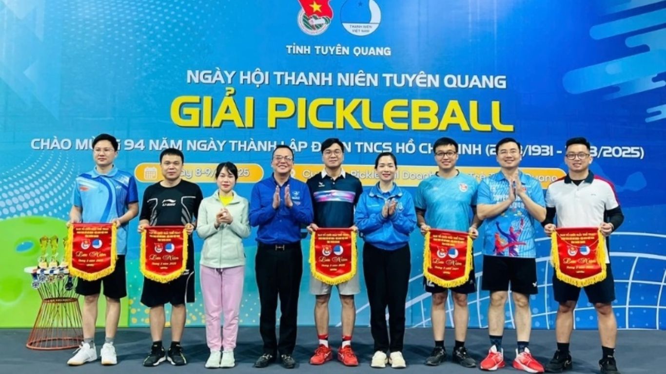 Cách Bảo Quản Cờ Lưu Niệm Để Giữ Được Độ Đẹp Lâu Dài